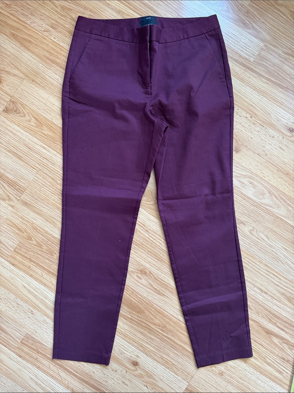 Attention: Slim Fit 27” Ankle Pants 🔅 size 8